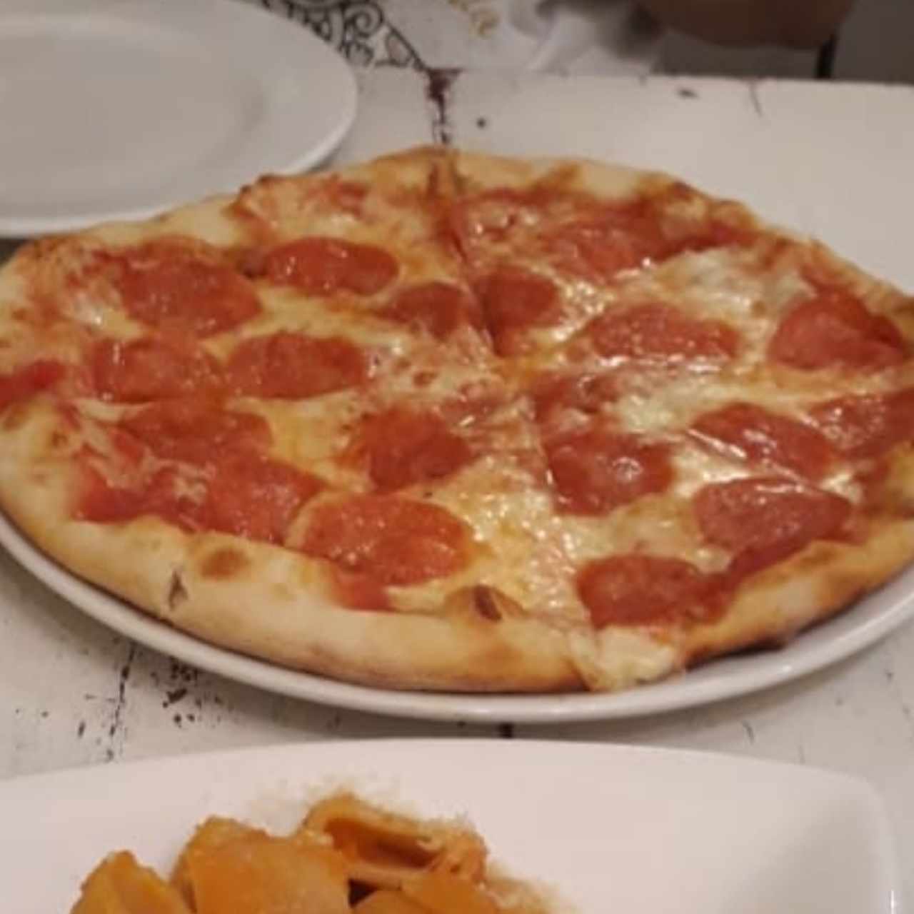 pizza de pepperoni con ajo