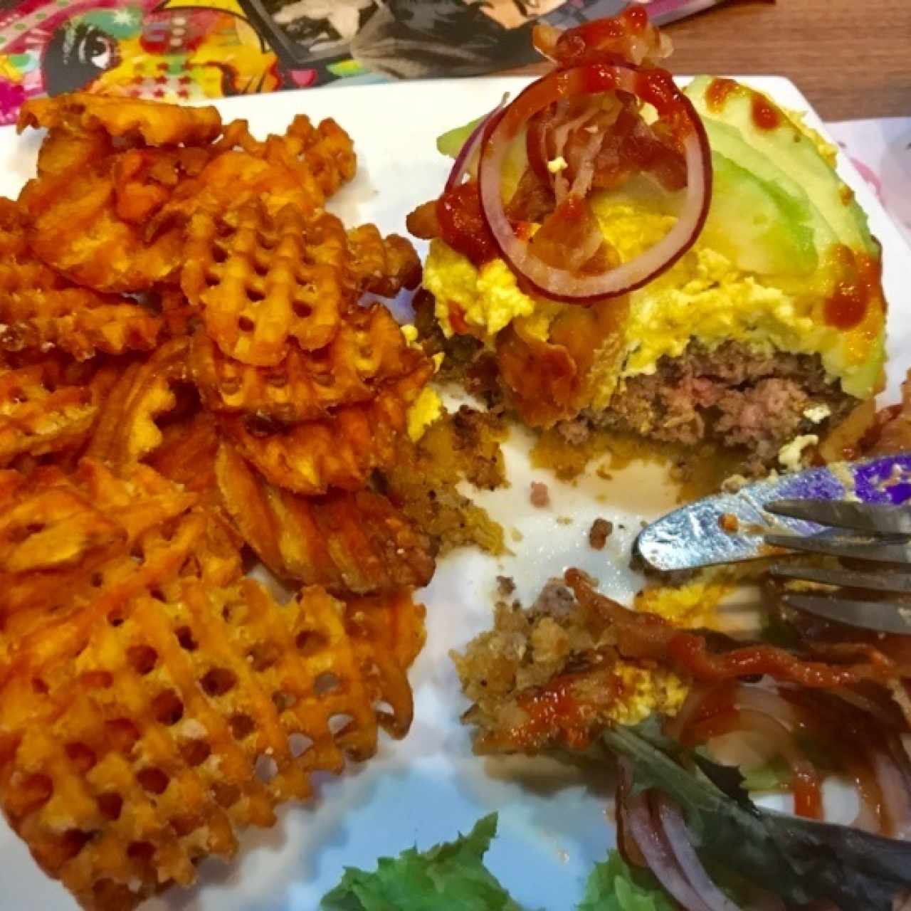 Paleo Burguer con chips de camote