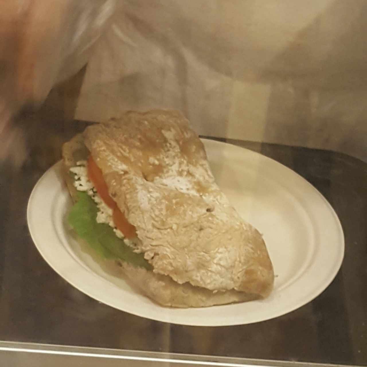 Esparedado Griego con pan de aceitunas