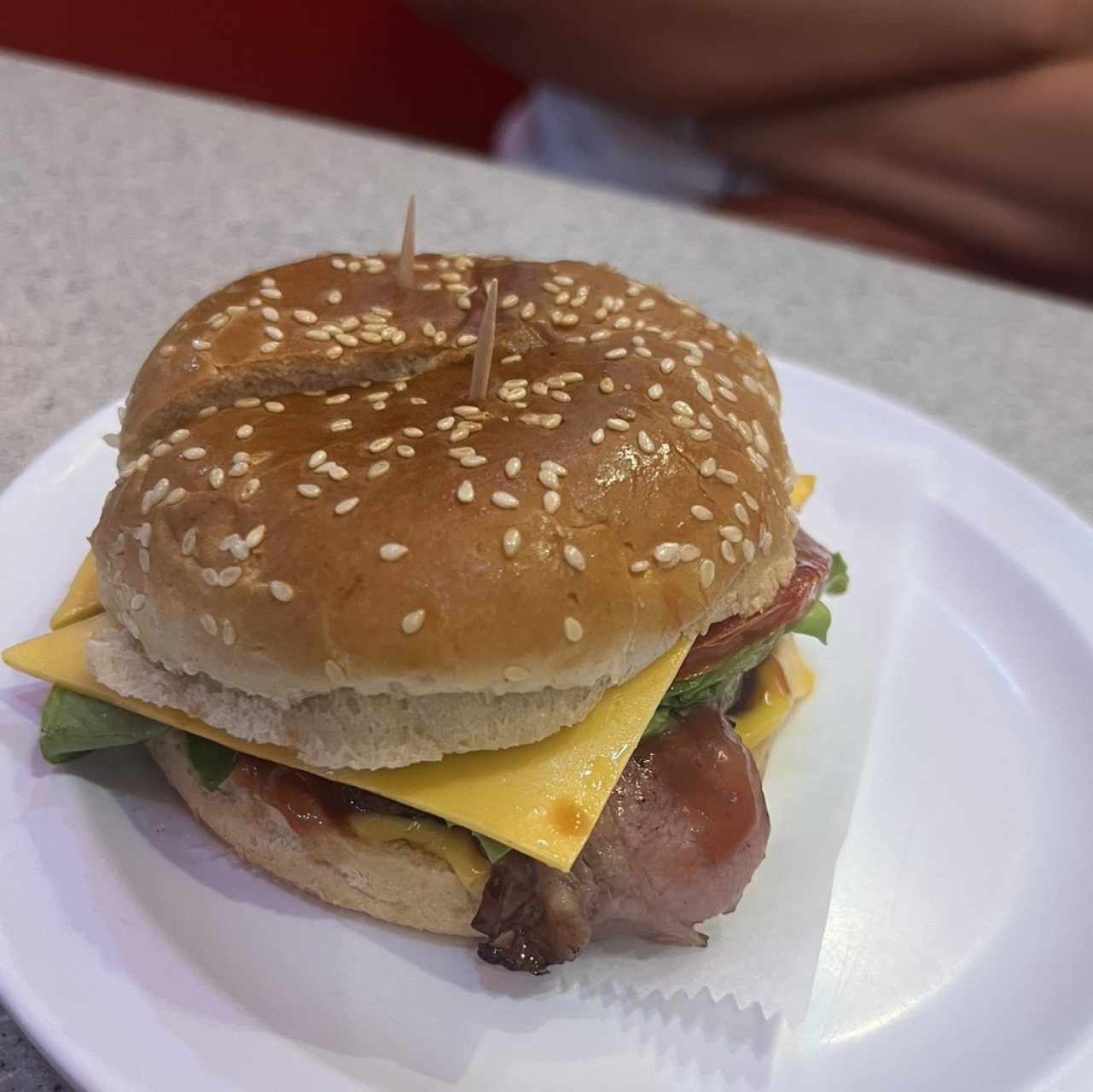 Hamburguesa con queso y bacon 