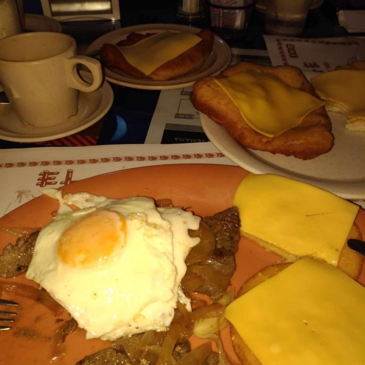 bistec a caballo con tortilla