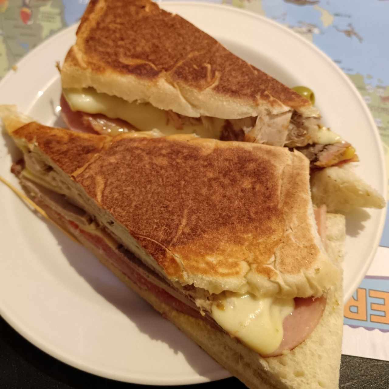 Emparedados /Sandwiches - Cubano