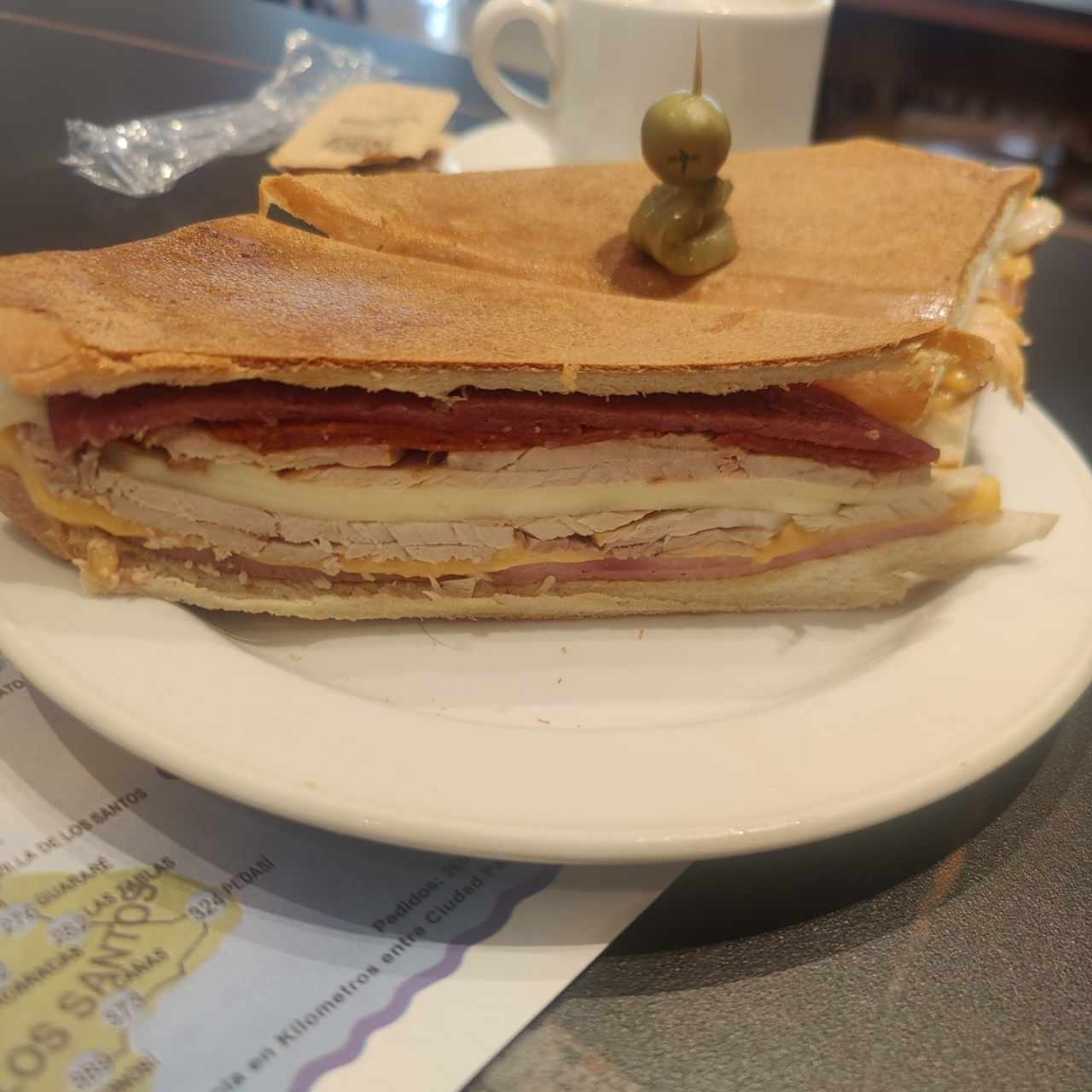 Emparedados /Sandwiches - Cubano