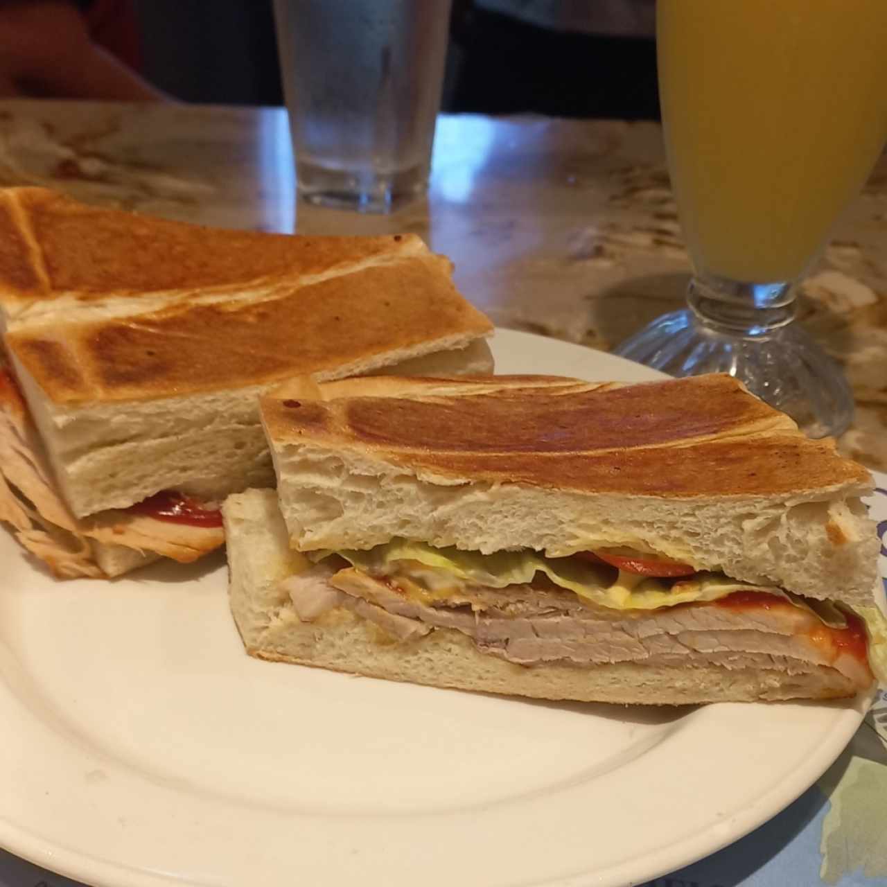 Emparedados /Sandwiches - Pierna