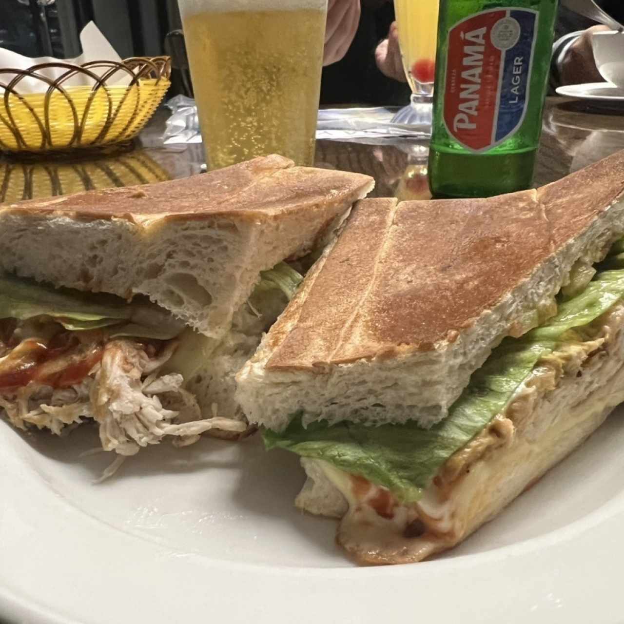 Emparedados /Sandwiches - Pollo