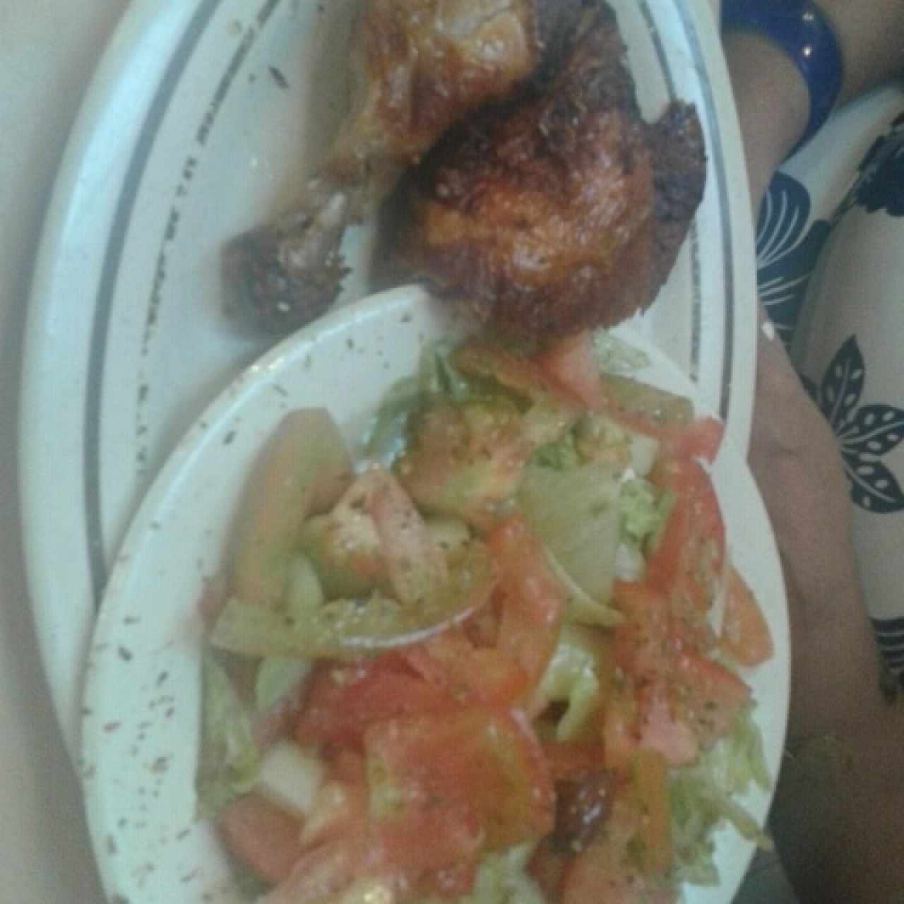 Cuarto de pollo - Ensalada