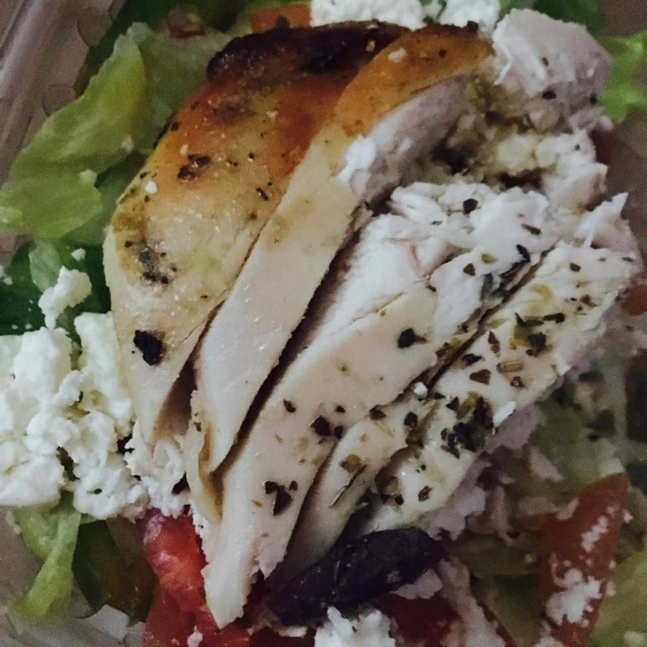 ensalada griega con pollo