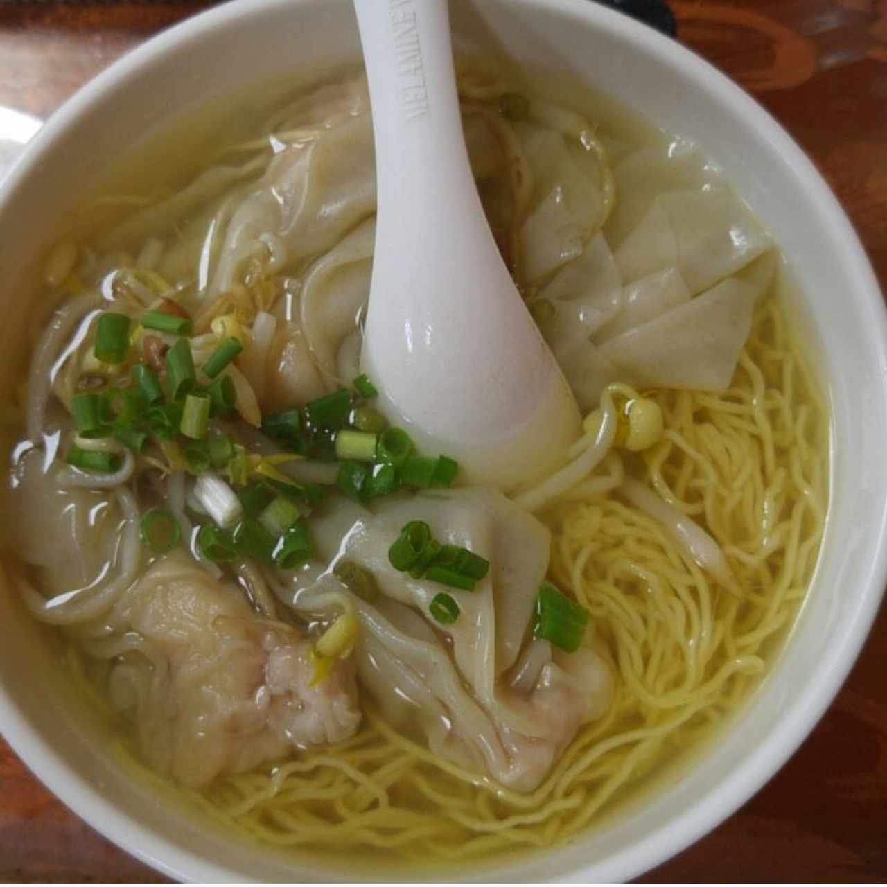 sopa de wanton