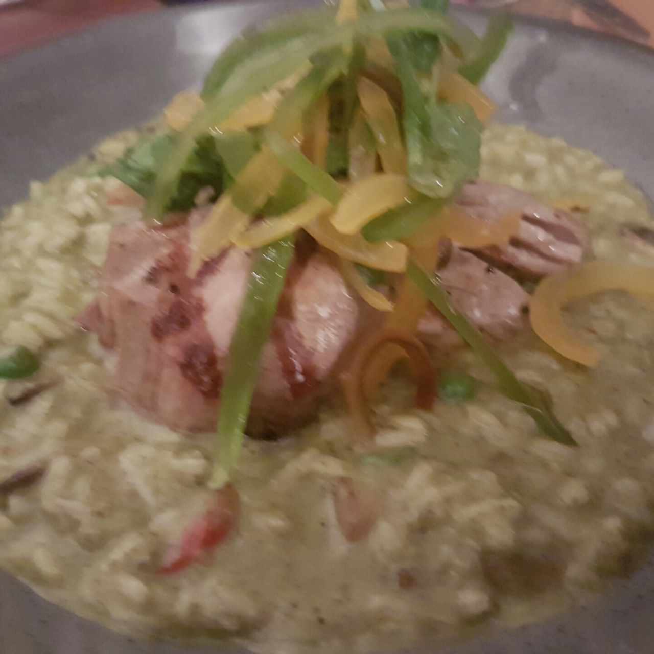 SALMÓN CON RISOTTO DI MONTI