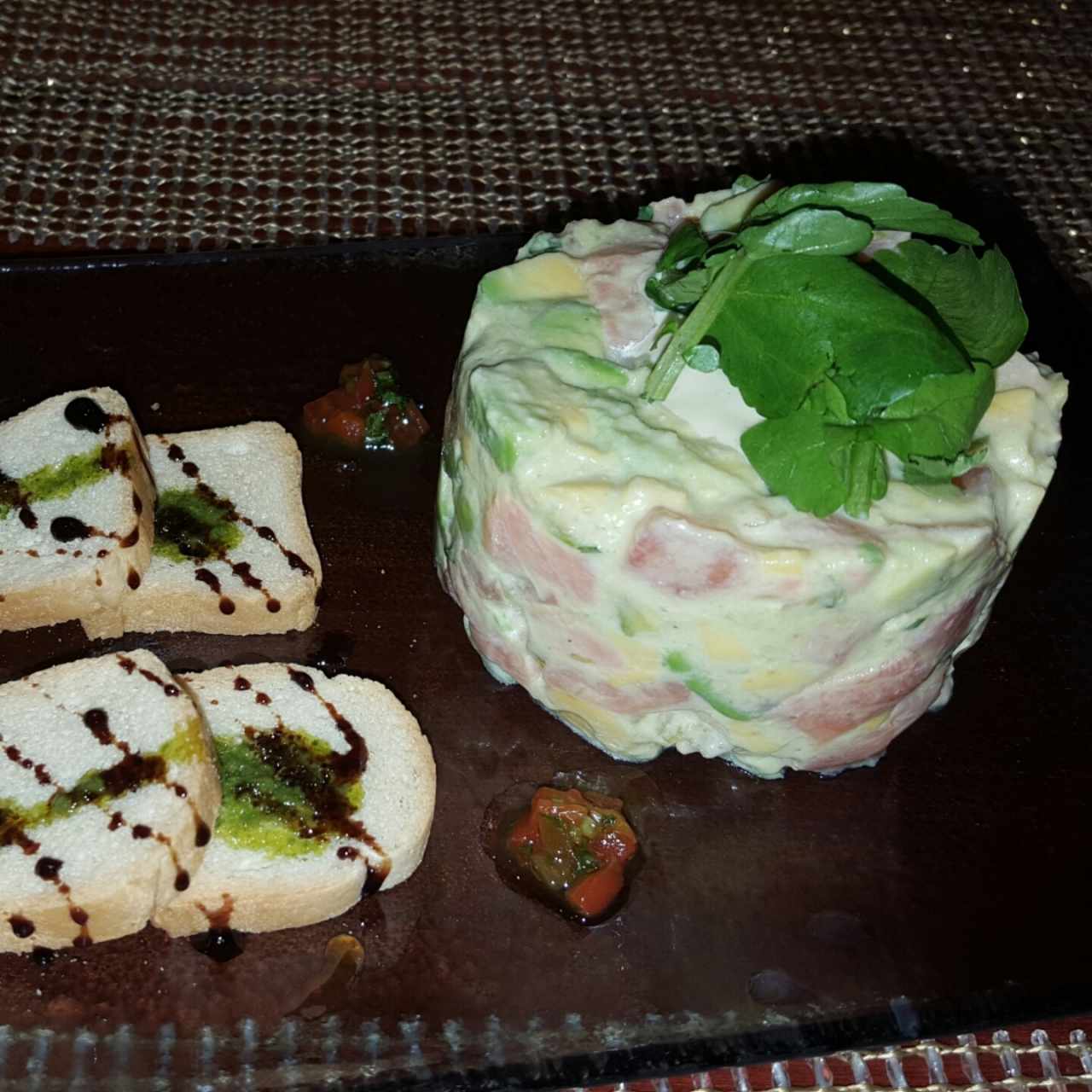 Mediterraneo - TARTAR DE SALMÓN