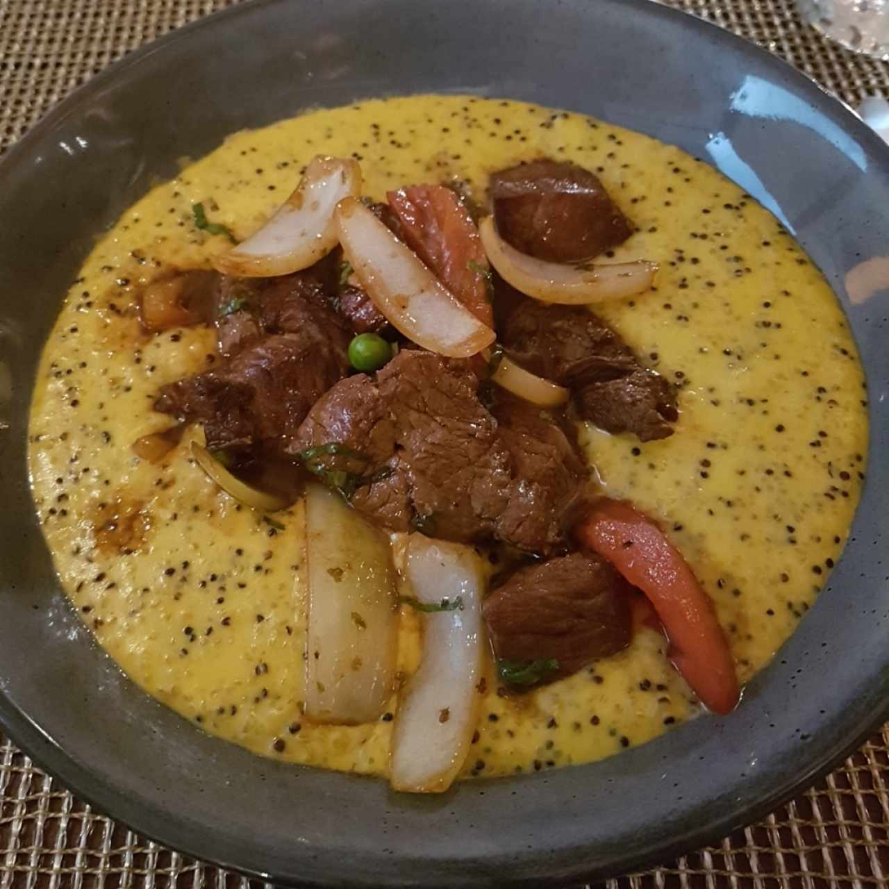 RISOTTO DE QUINOA CON LOMO SALTADO