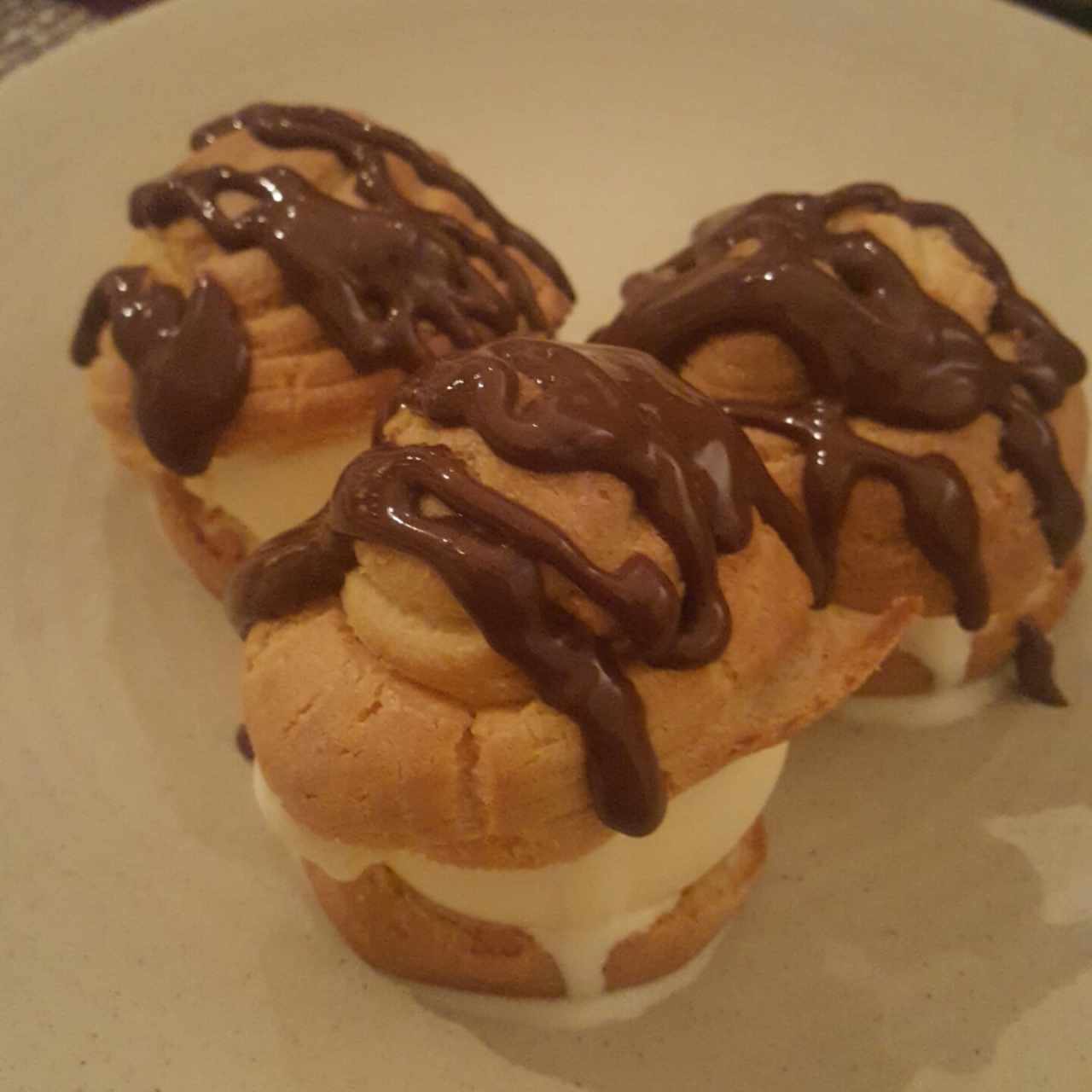 profiteroles