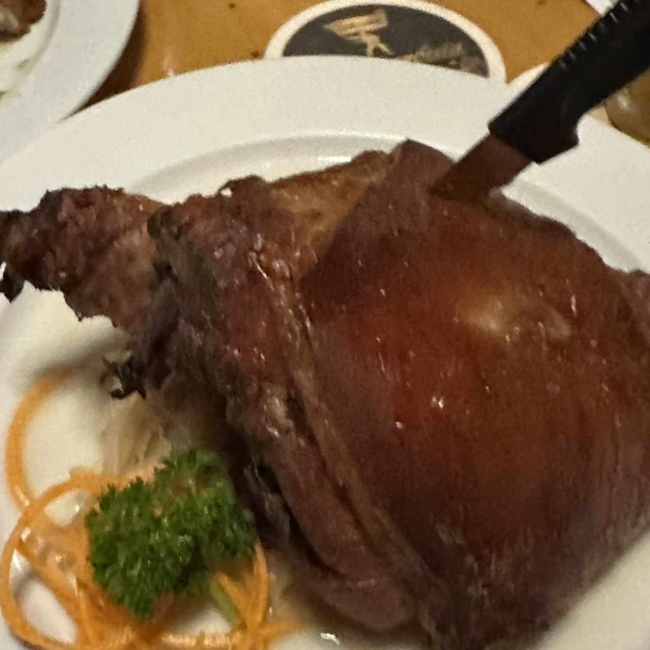 Geräucherte Schweinehaxn-Codillo de cerdo ahumado