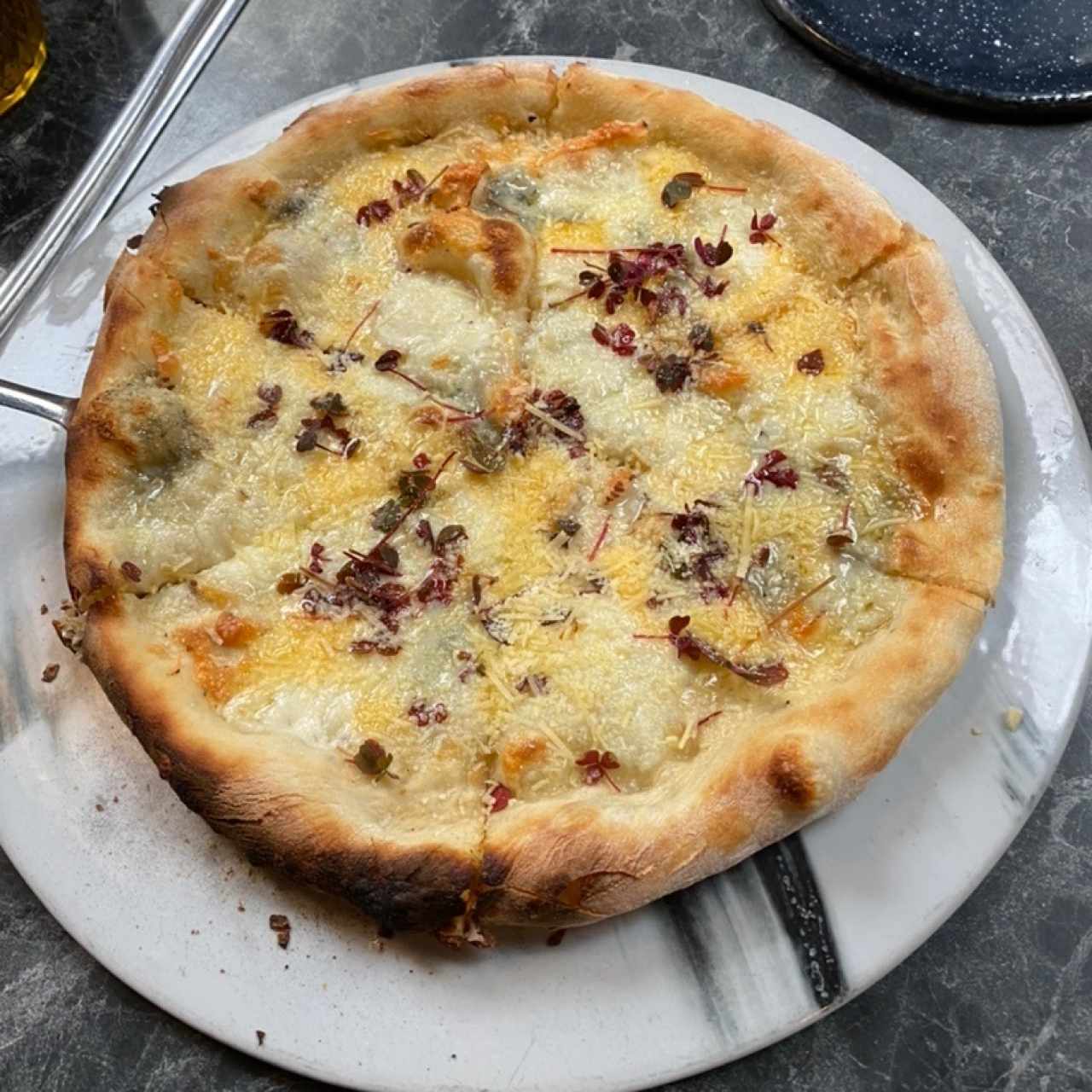 pizza quesos
