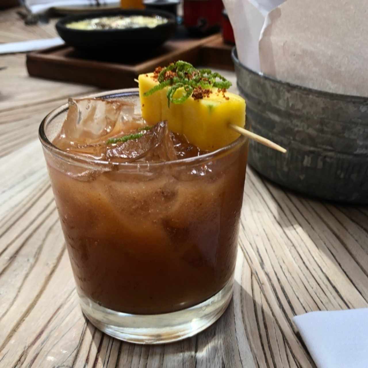 coctel de mango tamarindo y chipotle