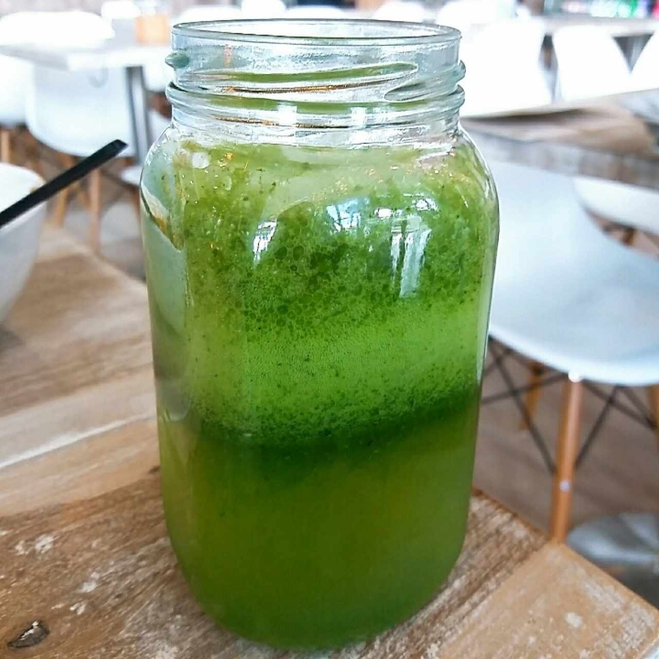 limonada de hierbabuena