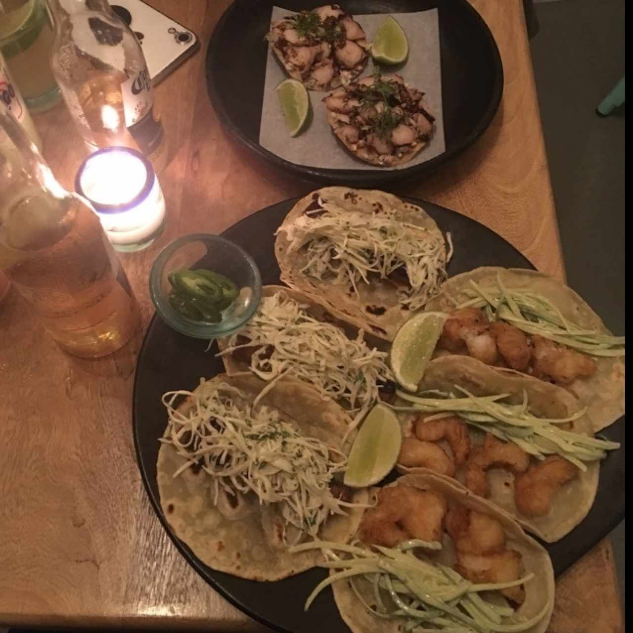 Tostadas de pulpo, tacos de morrillo y tacos de camarón