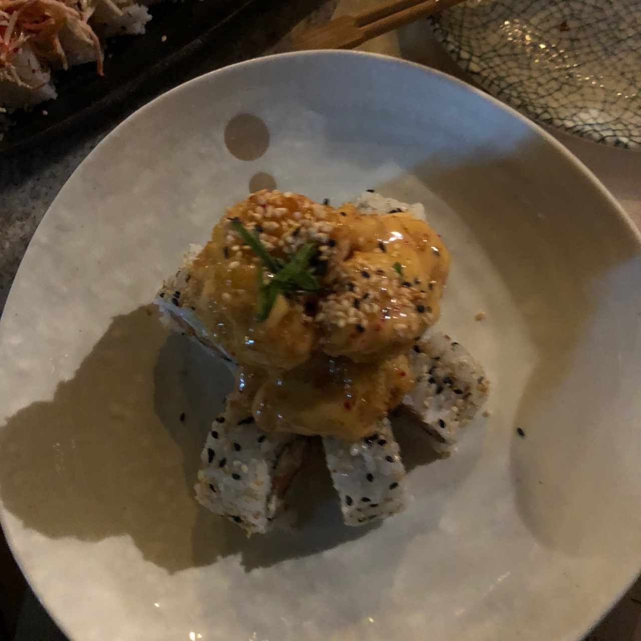 sushi con camaron tempura