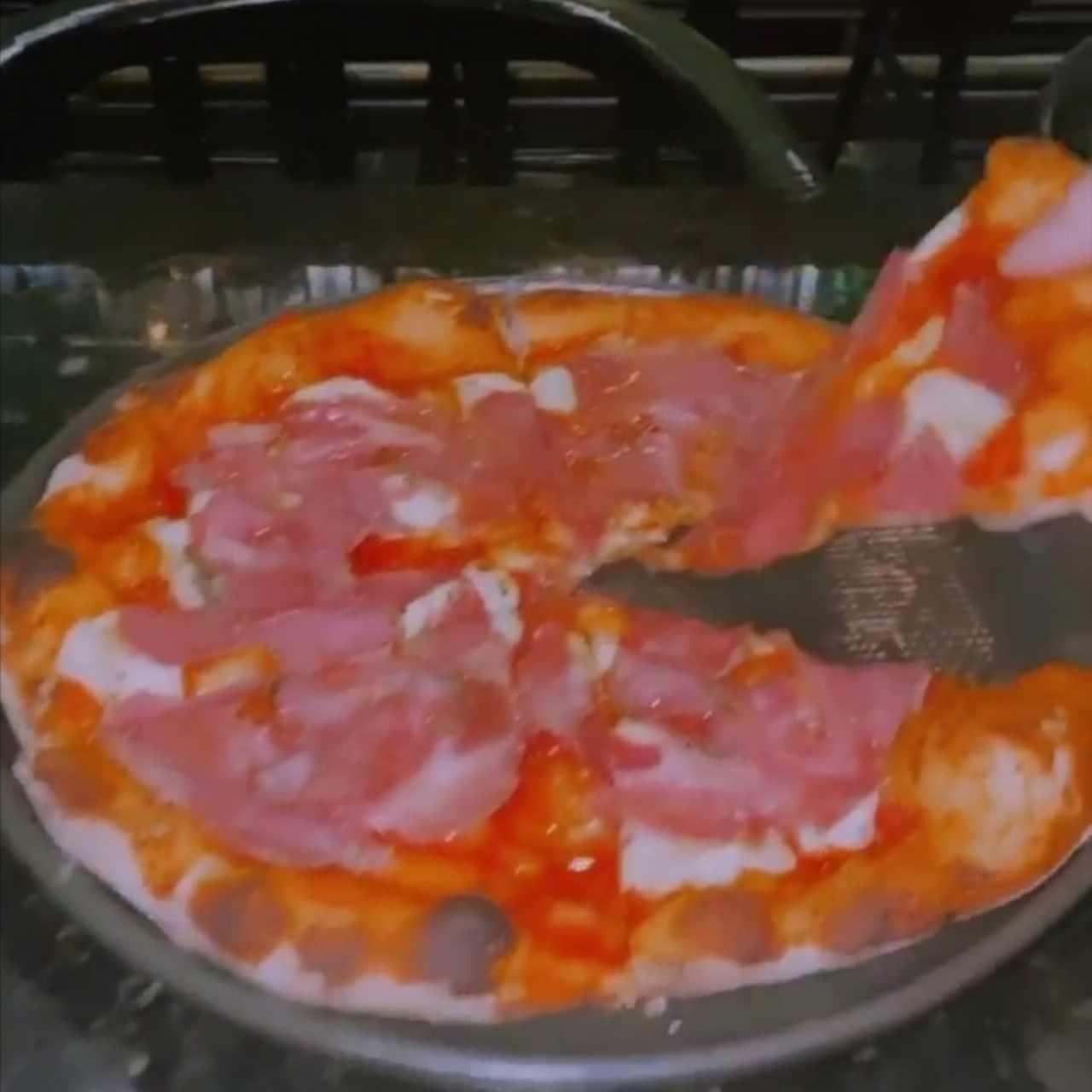 Pizza de jamones 