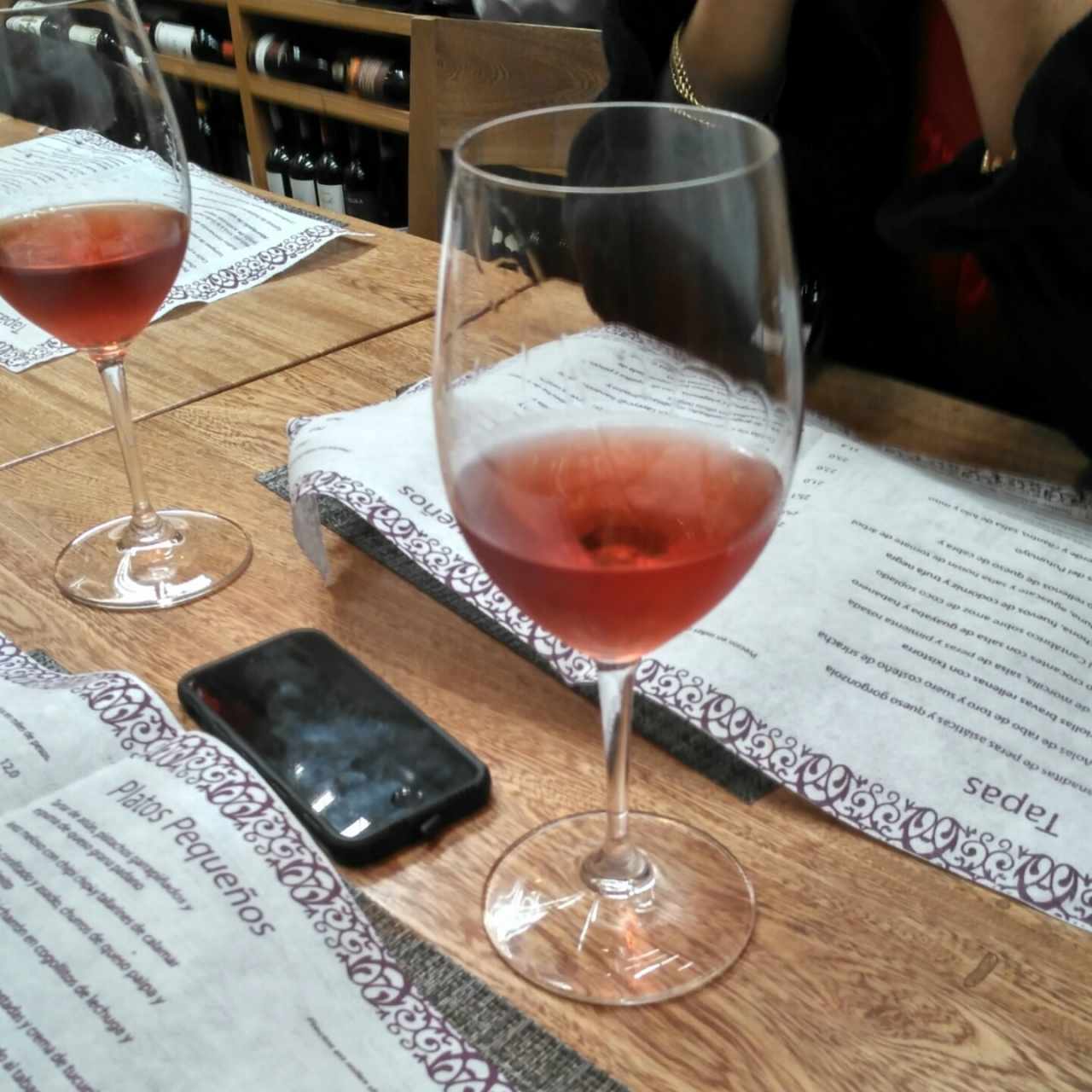 vino rose chakana malbec 2015 - mendoza, Argentina