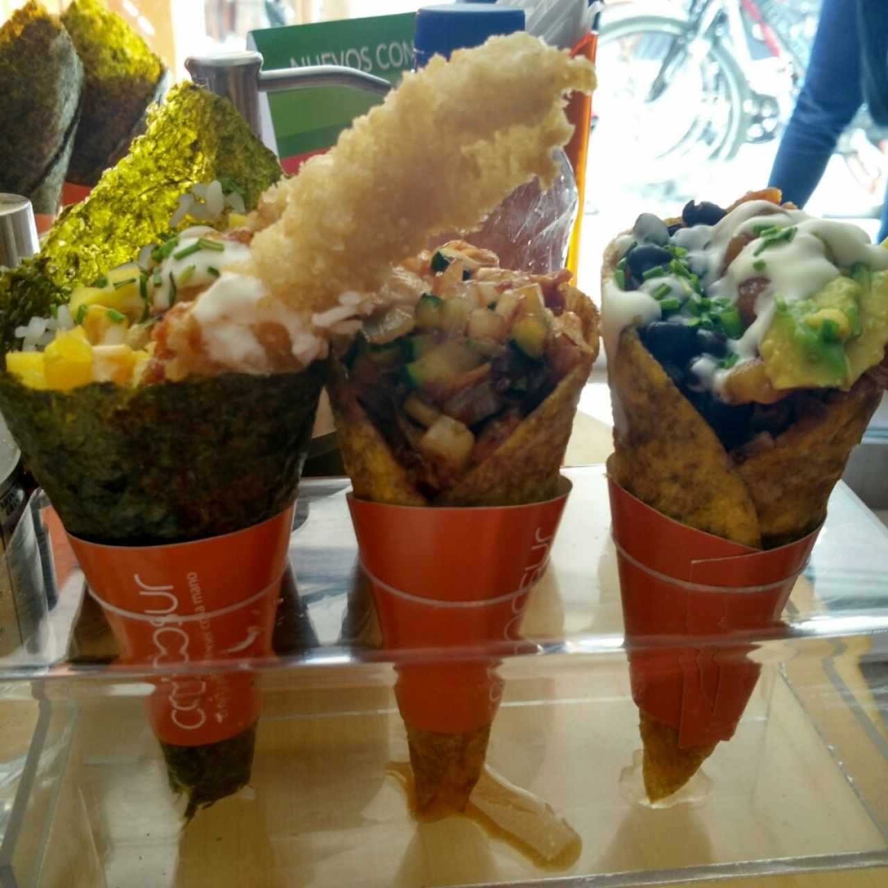 Calamar tempura, teriyaki, caribeño