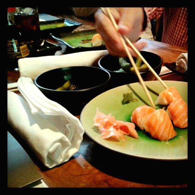 Sashimi de salmón