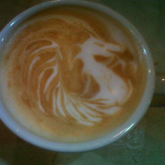 Capuchino  (Arte latte: dragón)
