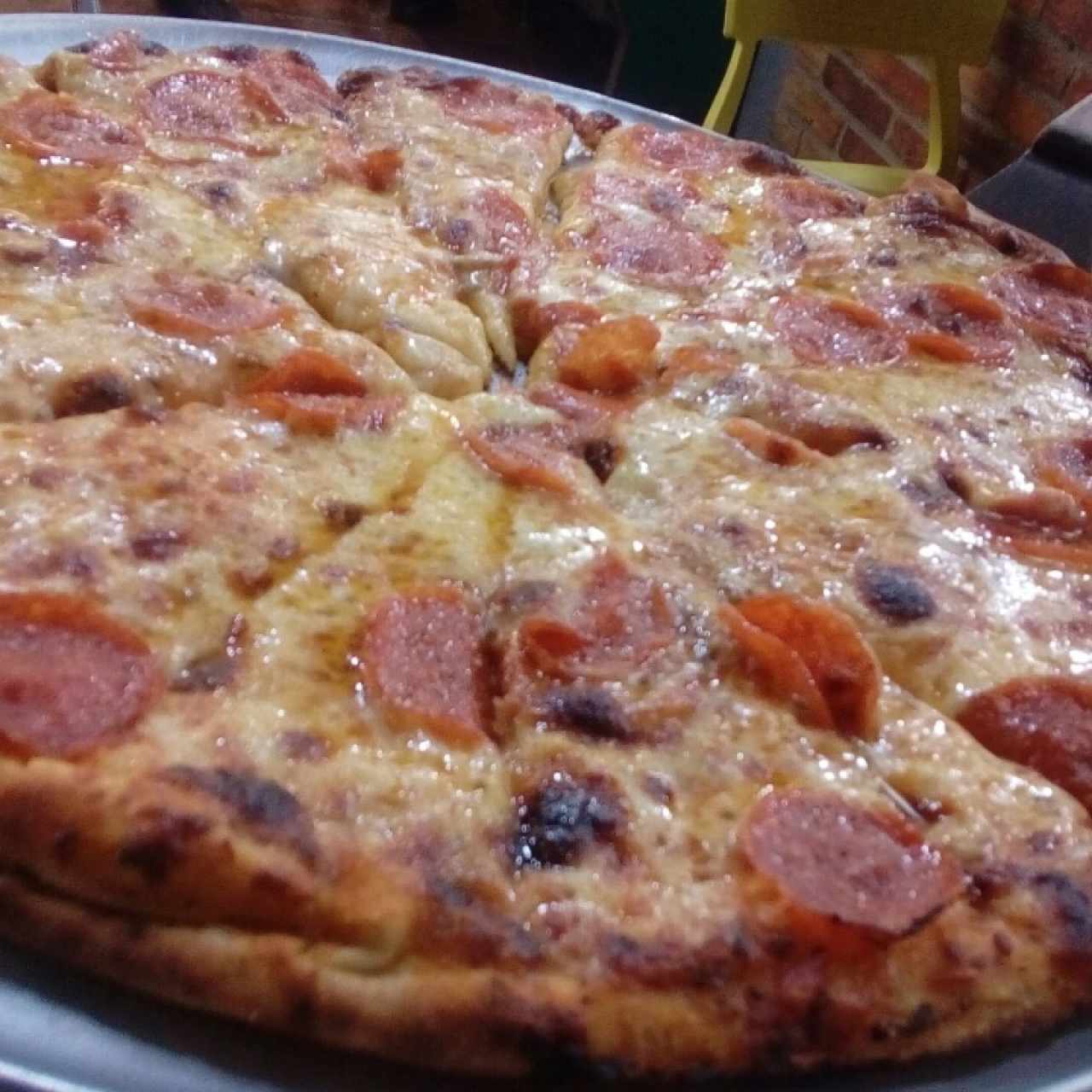 Pizza con Peperoni