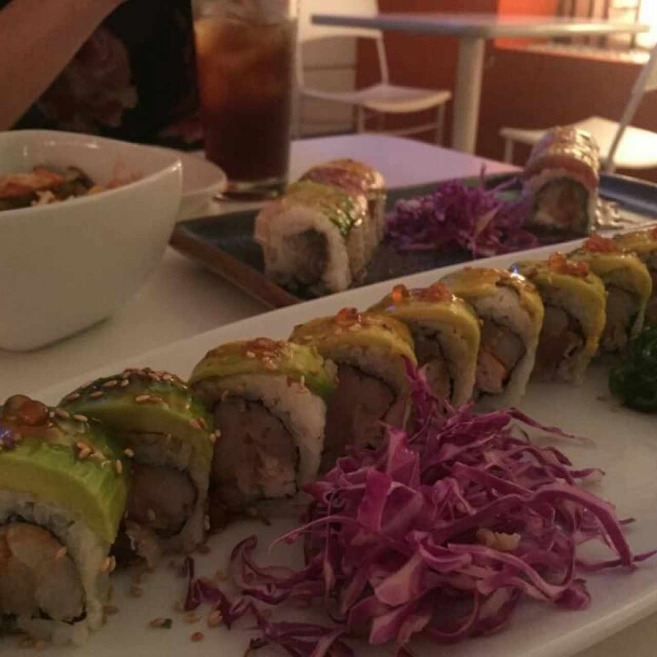ikura sushi roll