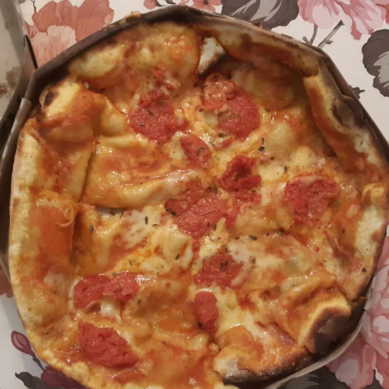 pizza con queso y pepperoni