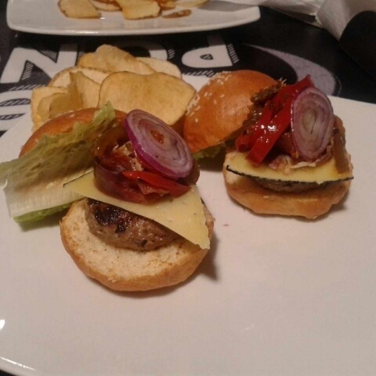 Las Burgers - Española Burger