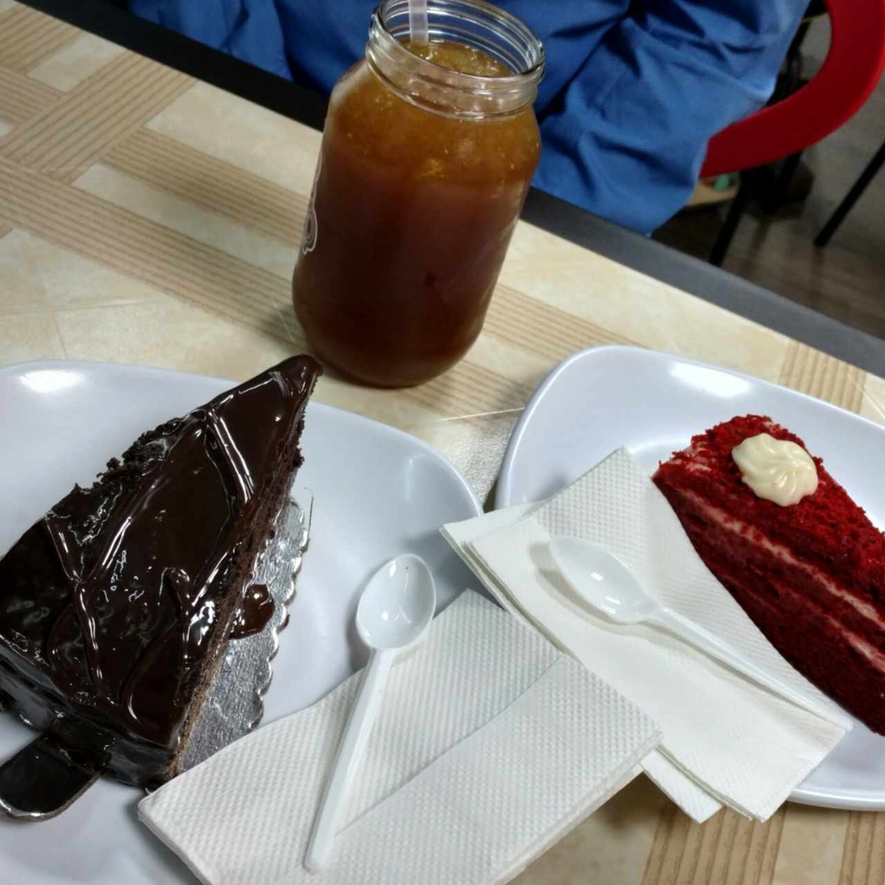 papelon + red velvet + torta de chocolate