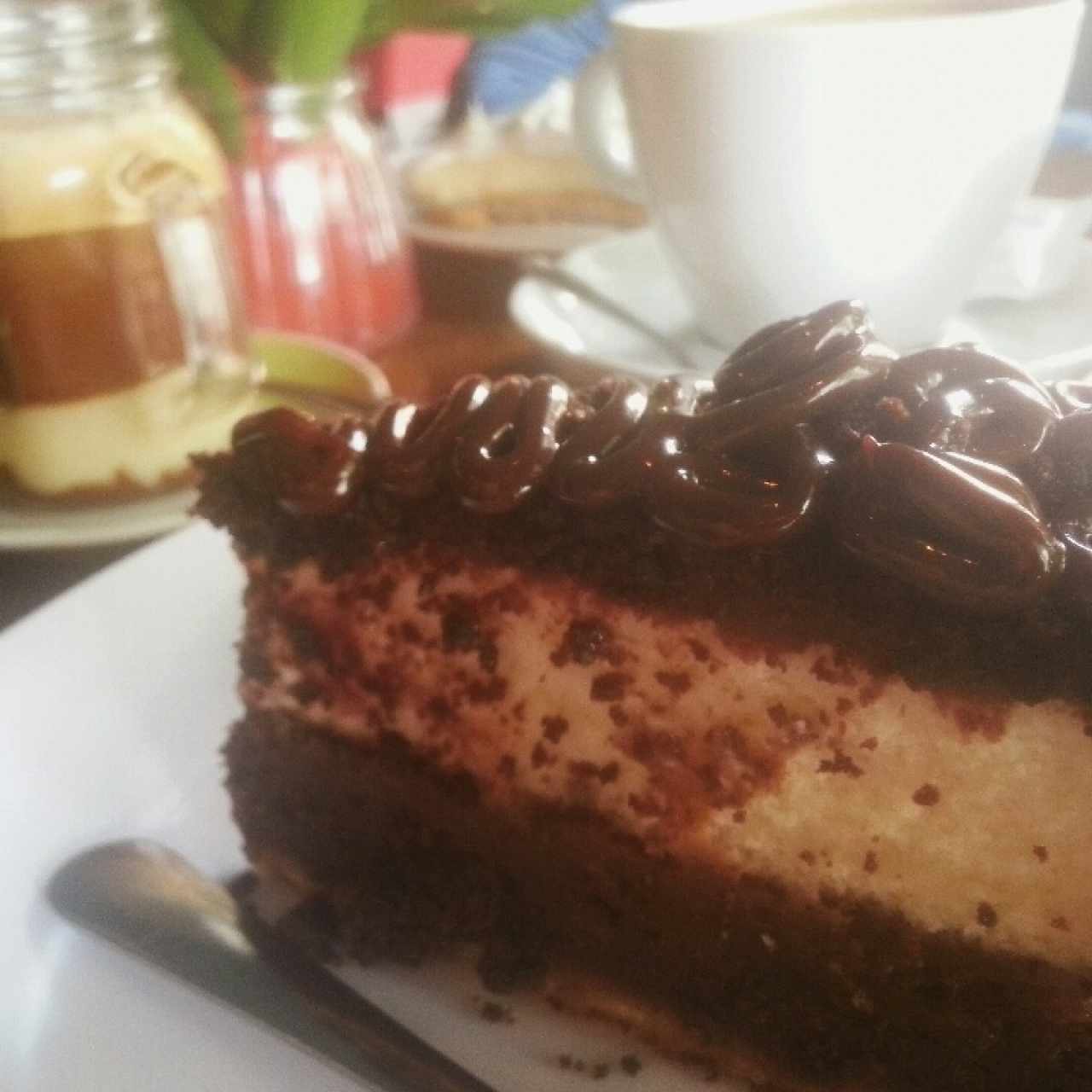Cheesecake de brownie + Café Bombón Amelie