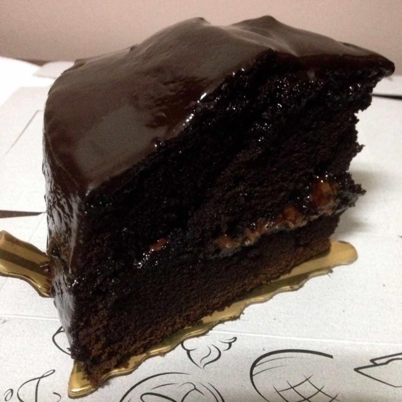 Fudge Chocolate Cake 