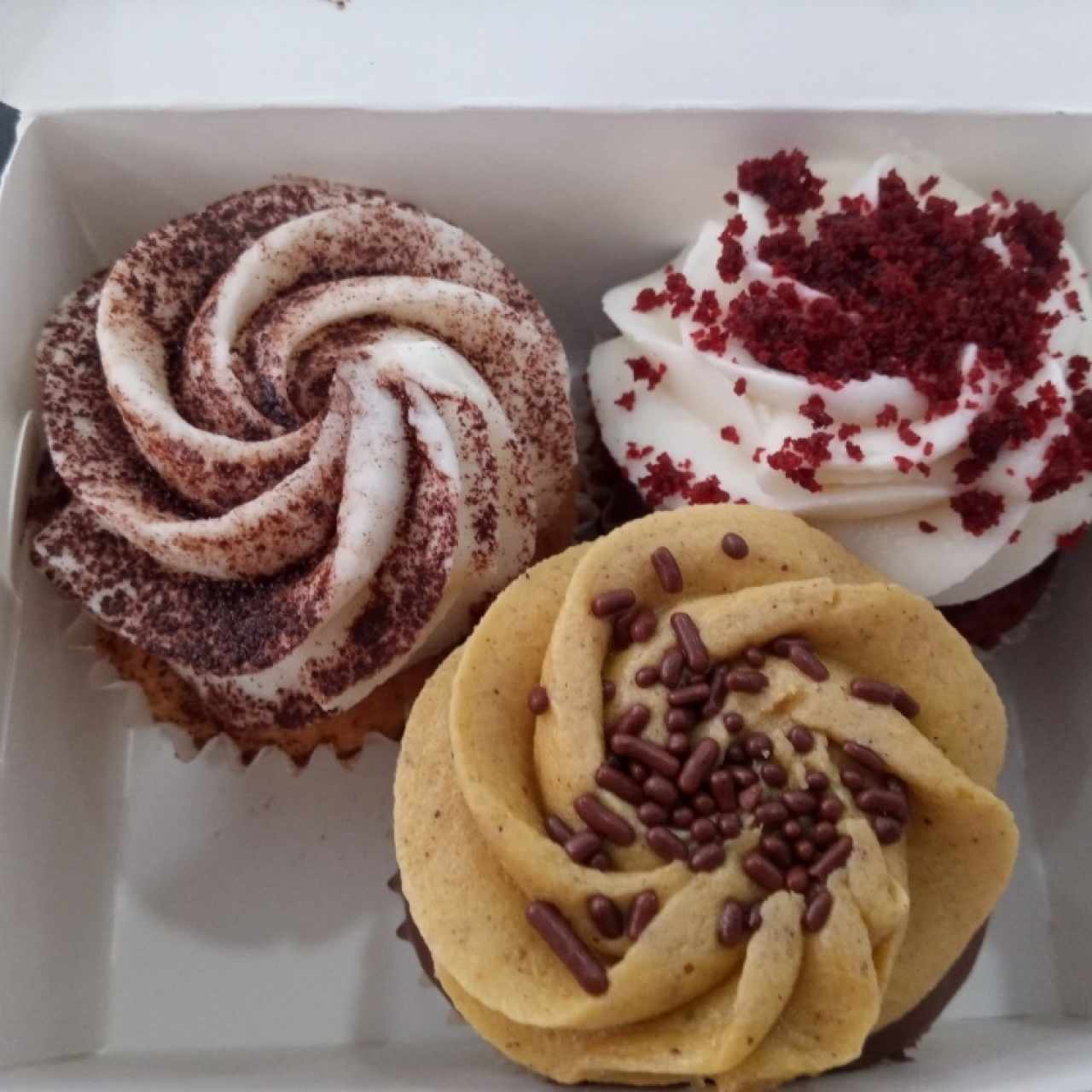 Cupcake Tentación, Red velvet y Tiramisu 