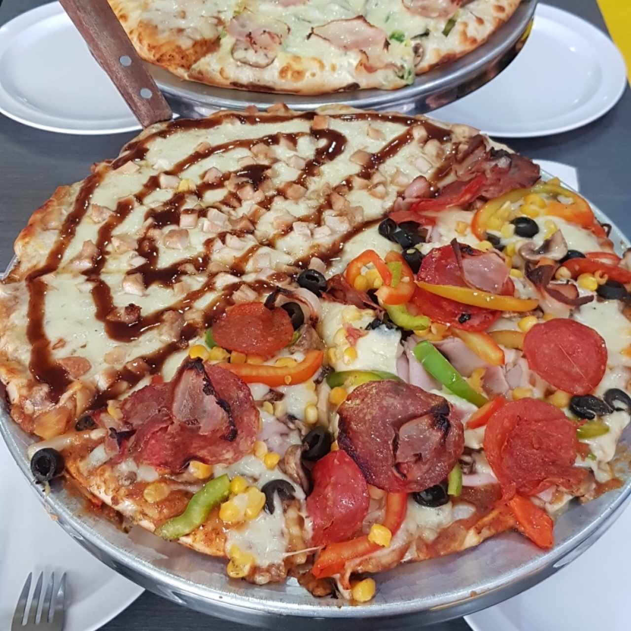Pizza Pollo BBQ y Super