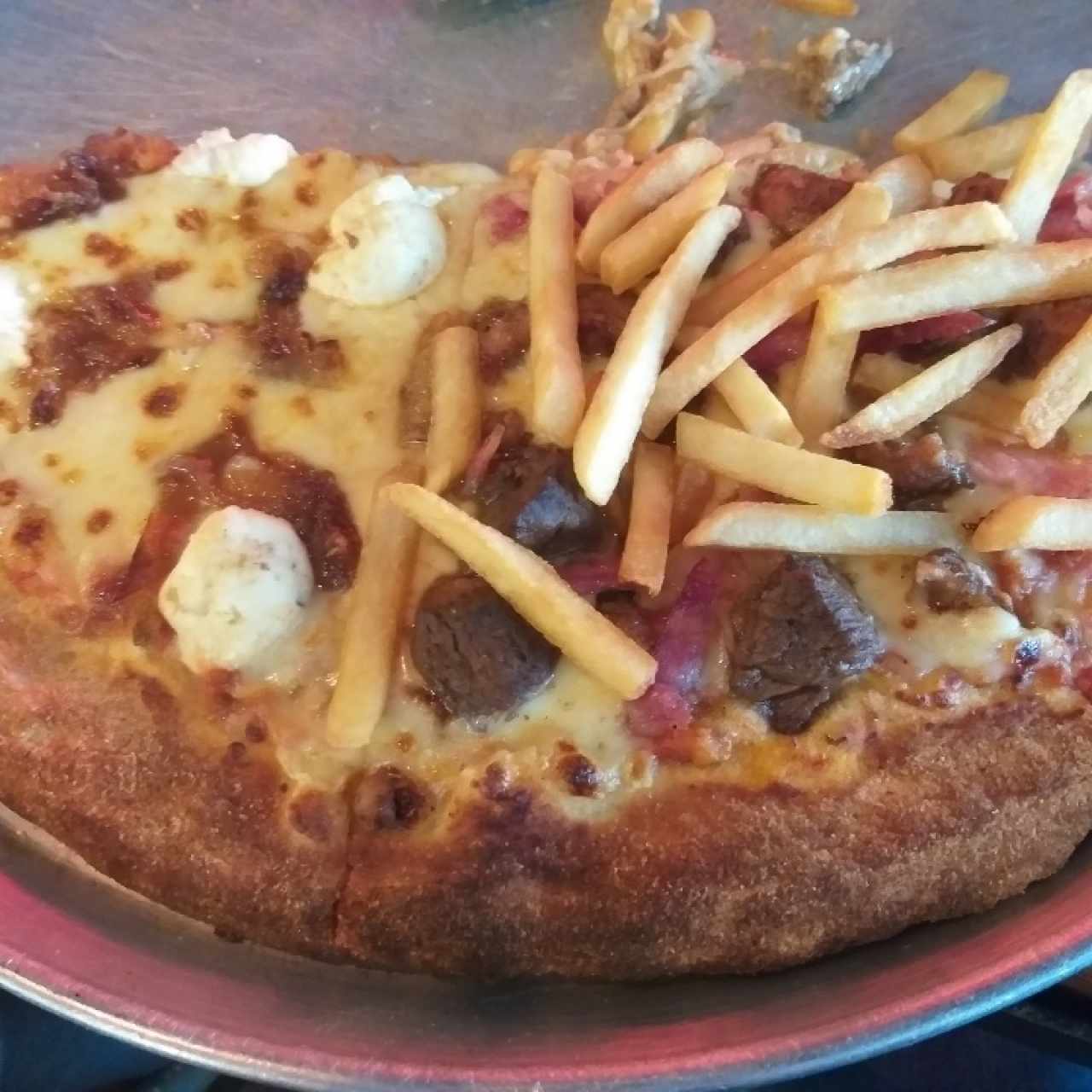 Pizza de cebolla dulce y pizpa