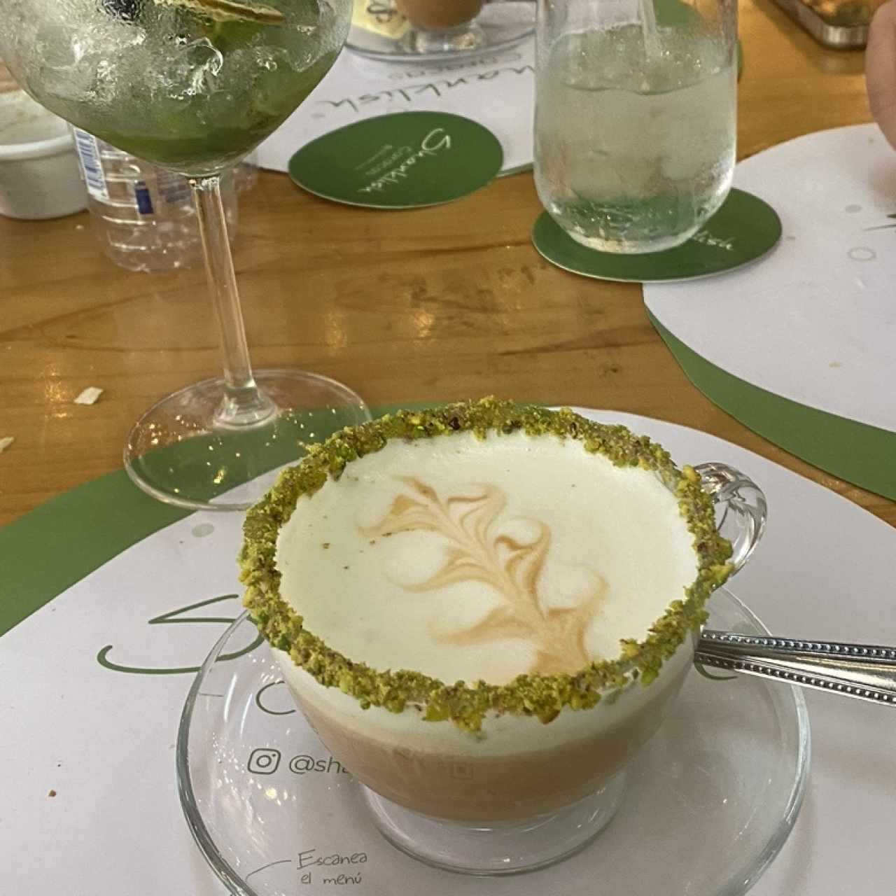 Cafes - Cappucino, latte, mocacciono
