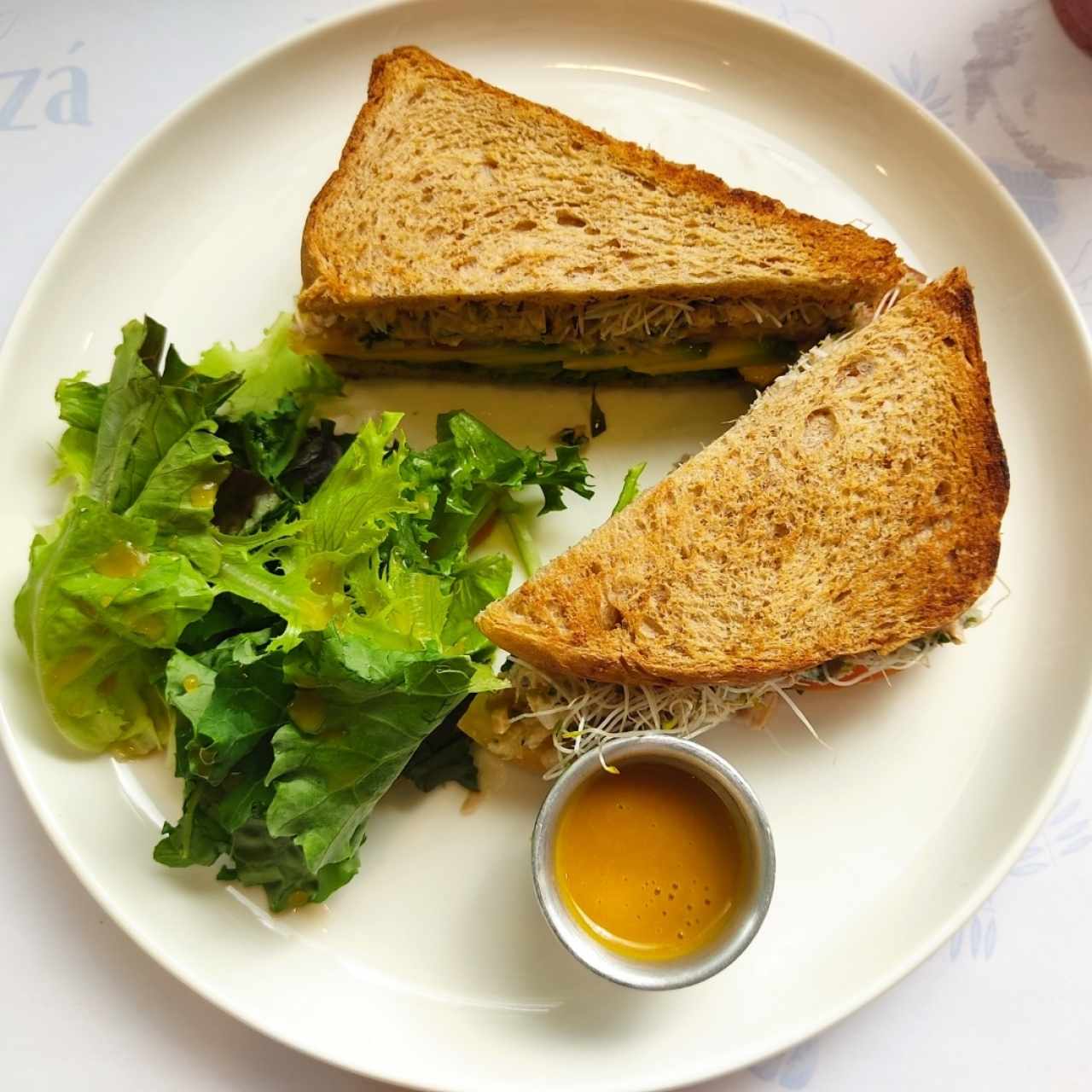 Mayo-Less Tuna Sandwich
