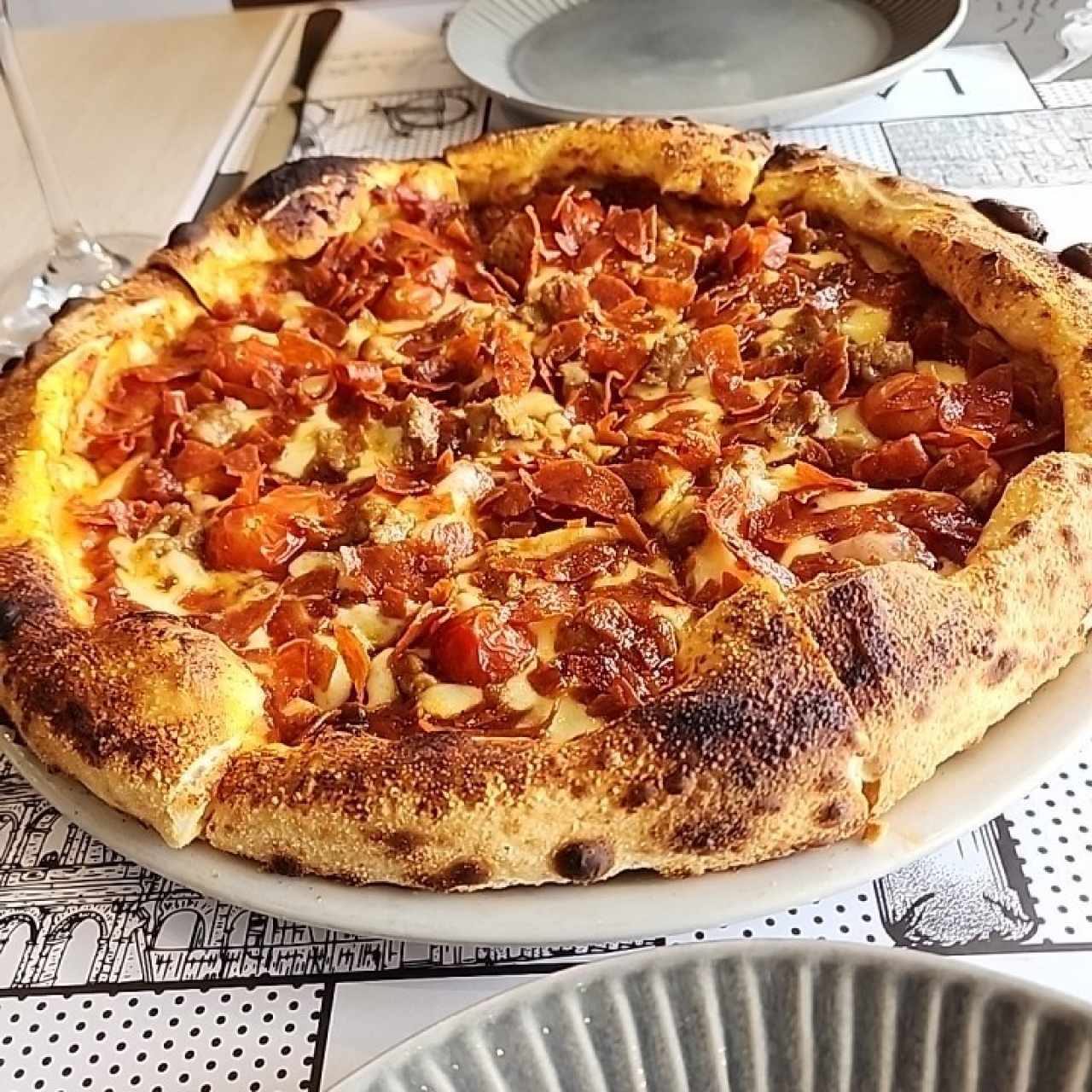 pizza salchicha y pepperoni 