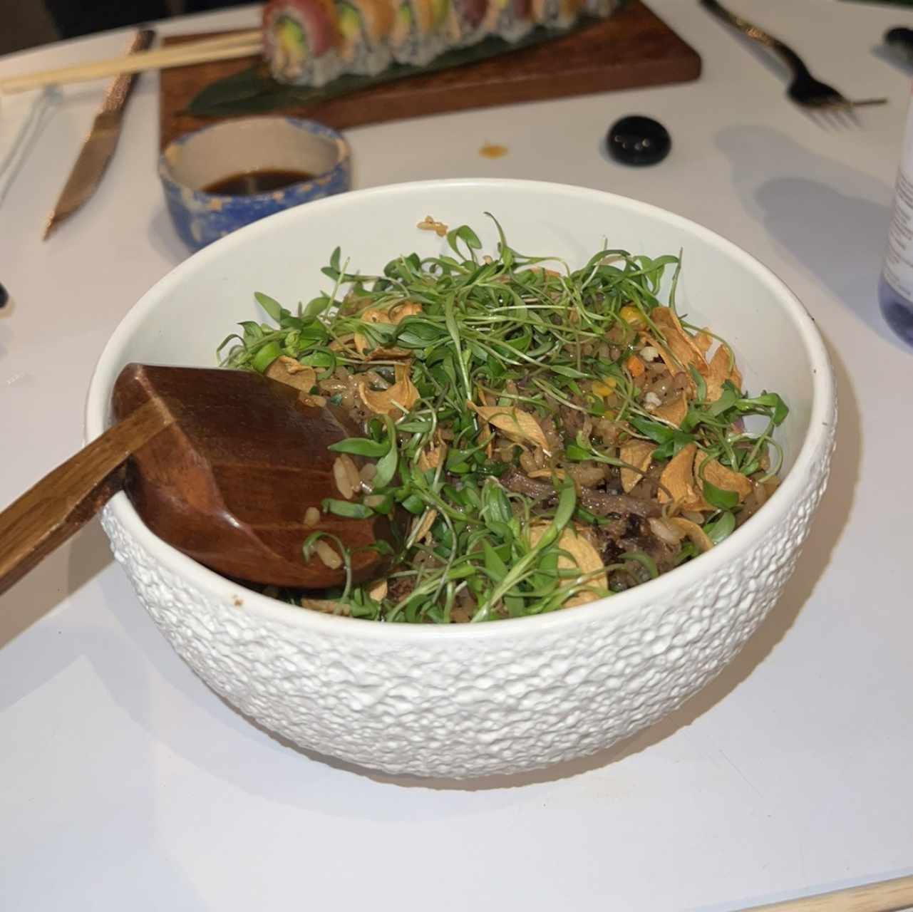 Pato al wok con vegetales 