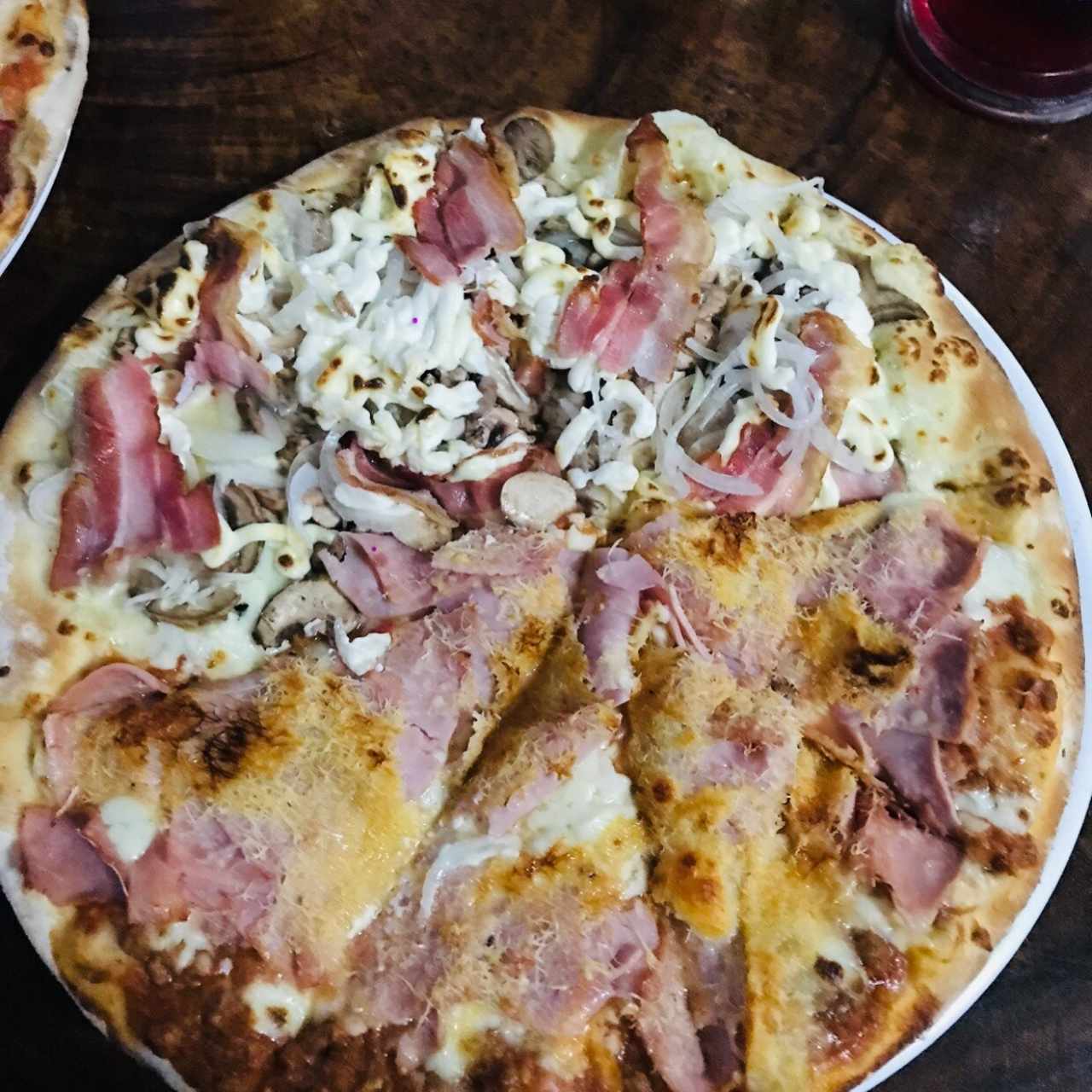Pizza Parmigiana y Philadelphia (mixta)