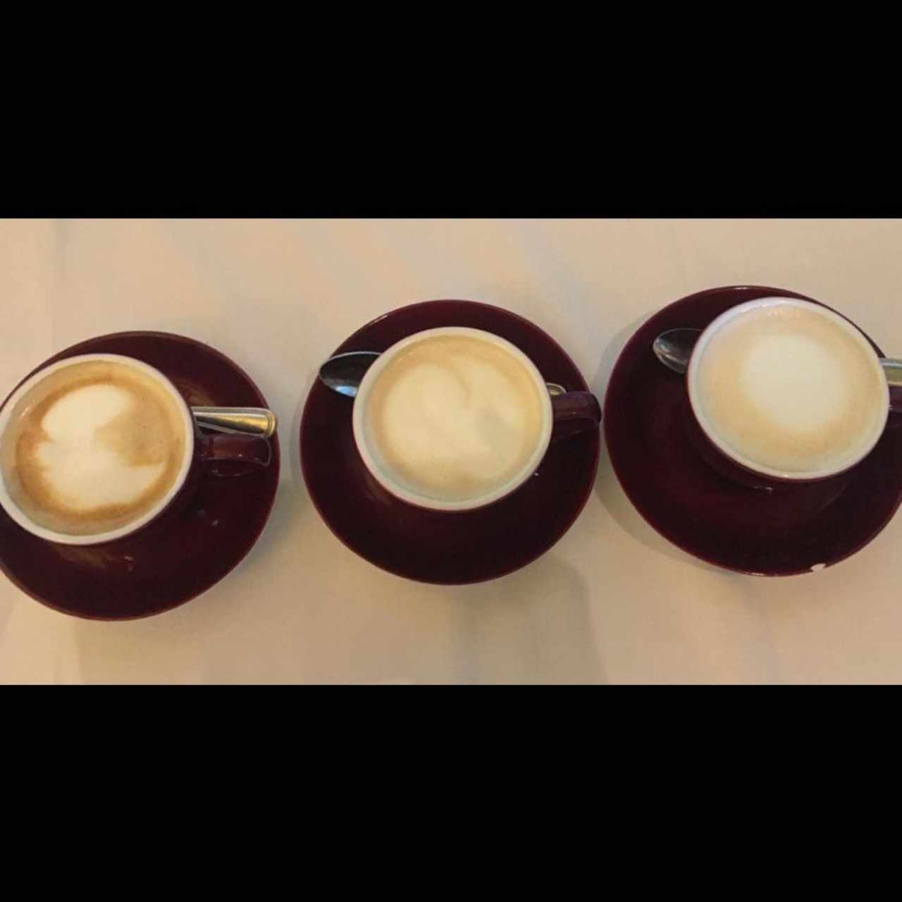 Trio de café: Marrón, con Leche, Tetero