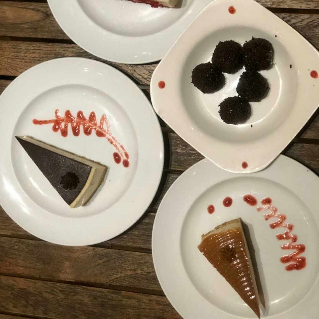 Cheesecake de chocolate y de arequipe y trufas 