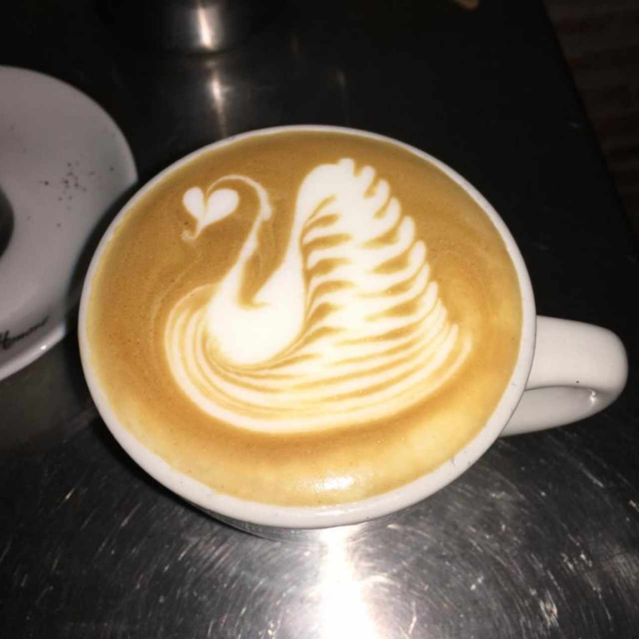 Cappuccino con Cisne, Espectacular