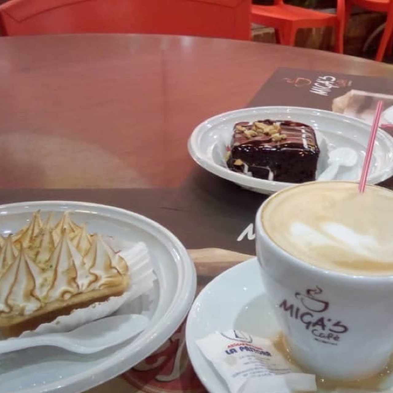 Cafe Latte, Tartaleta de Limon y Brownie