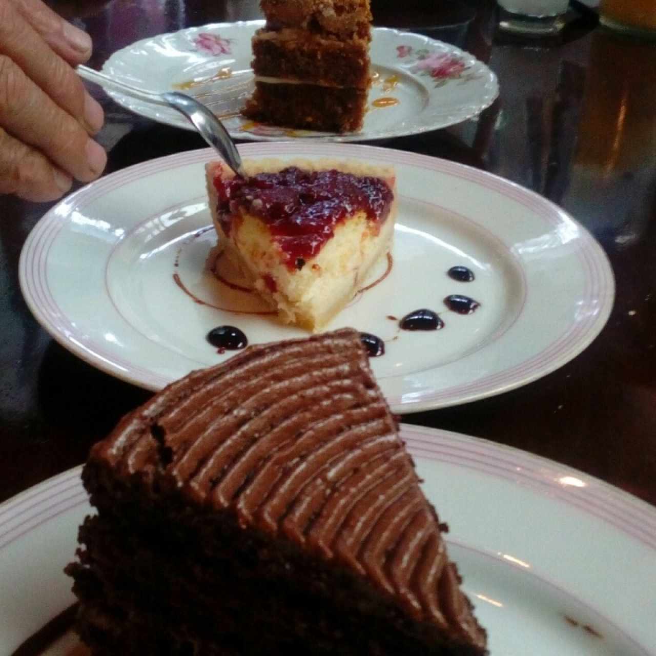 torta de zanahoria, pastel alemán y torta americana de chocolate