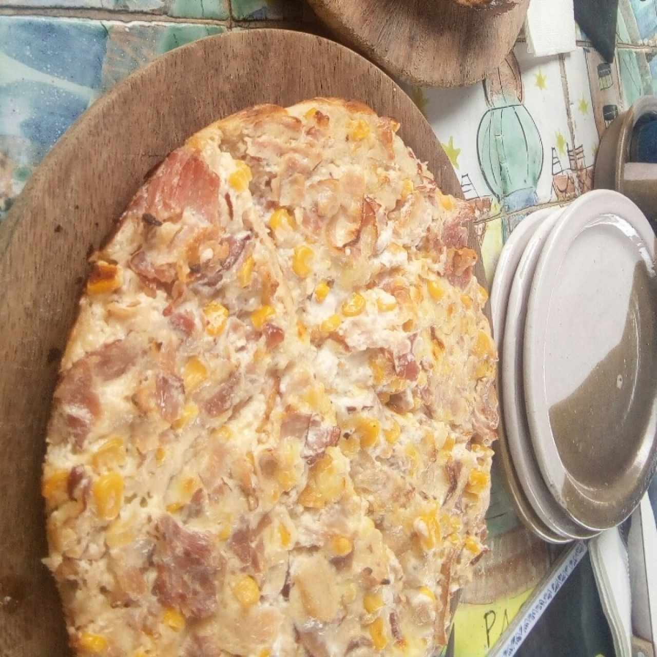 pizza tocineta y maíz