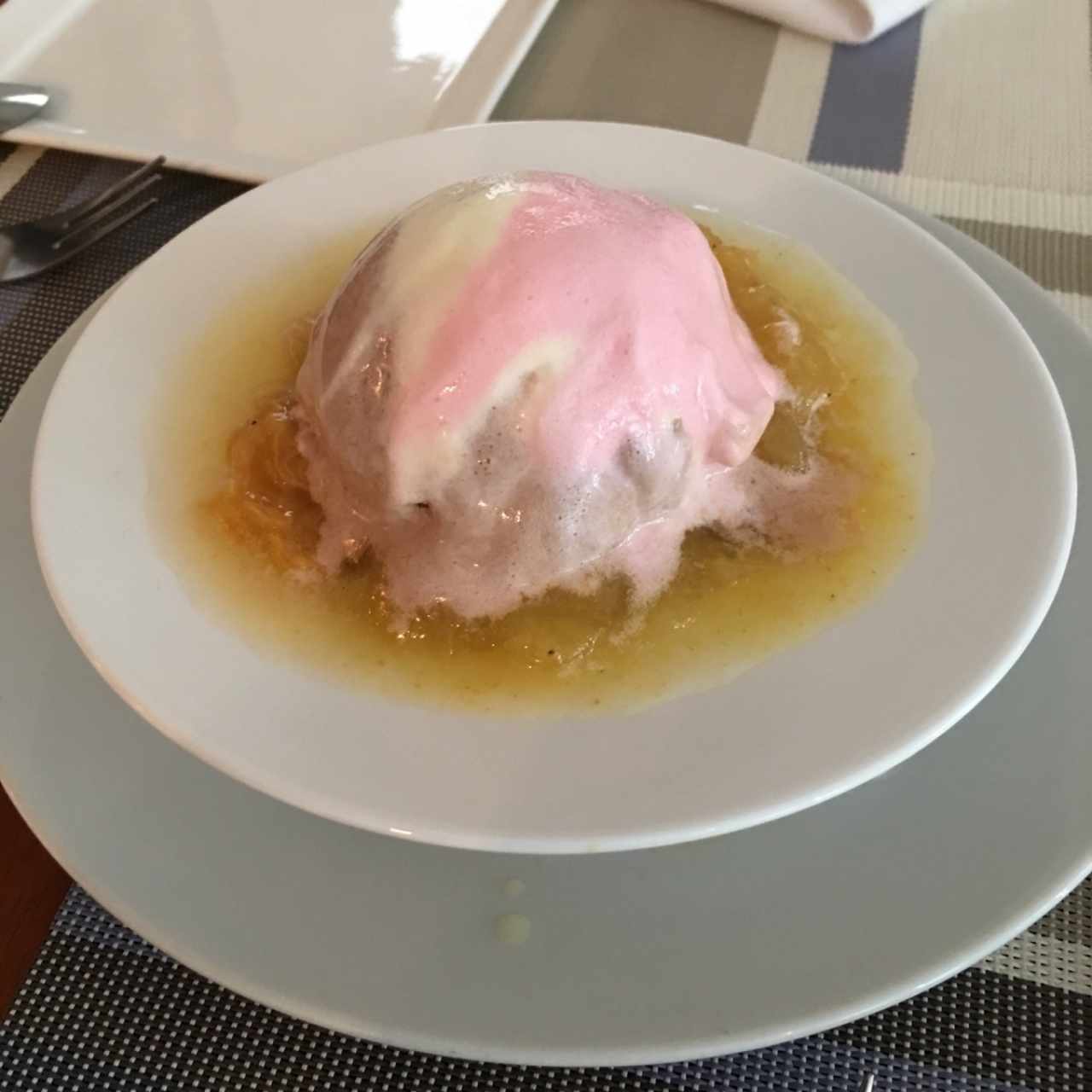 cascara de parchita con helado de quantro