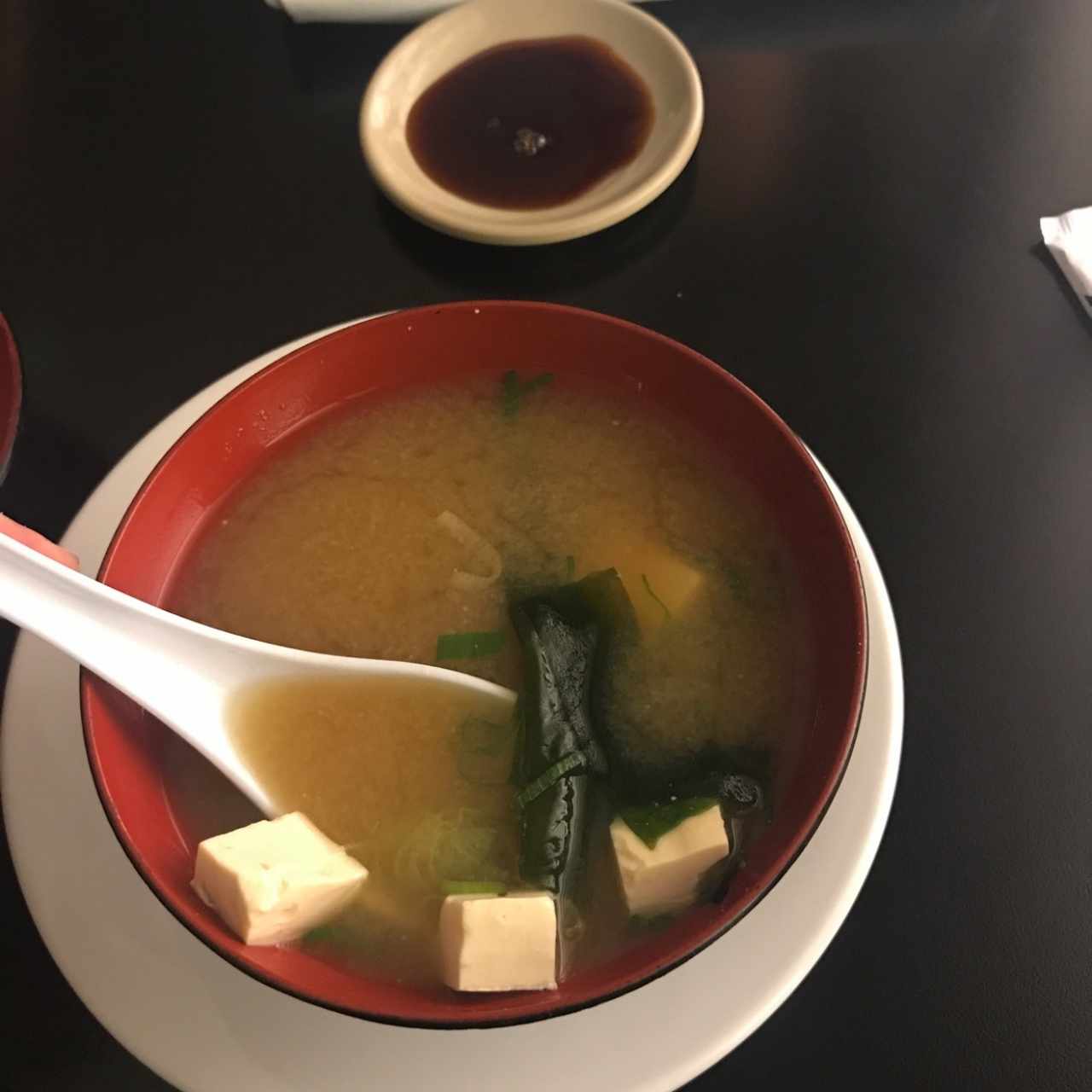 sopa tei, tofu de queso y legumbres japonesas